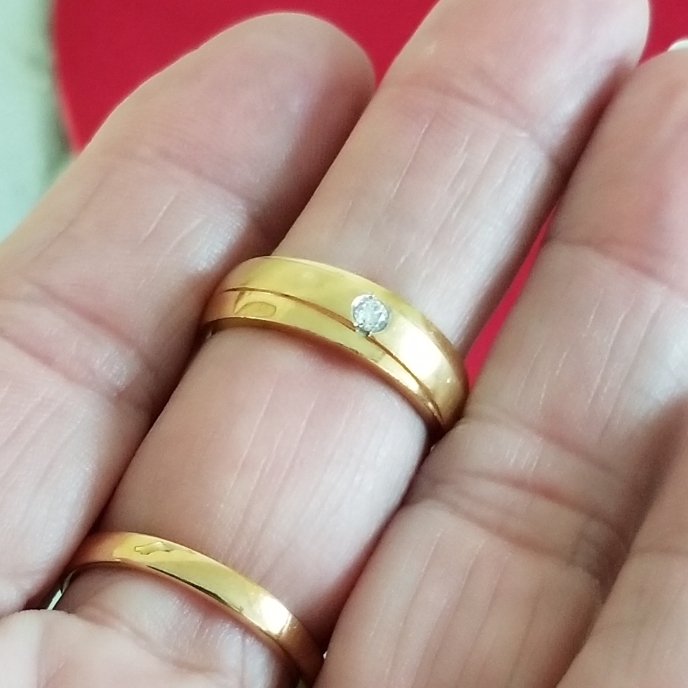 18K 750 Diamond Ring - Picture 5 of 16